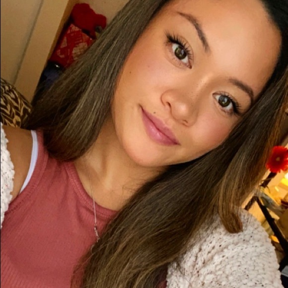 Meet your Posher, Sandra - Picture 1 of 2